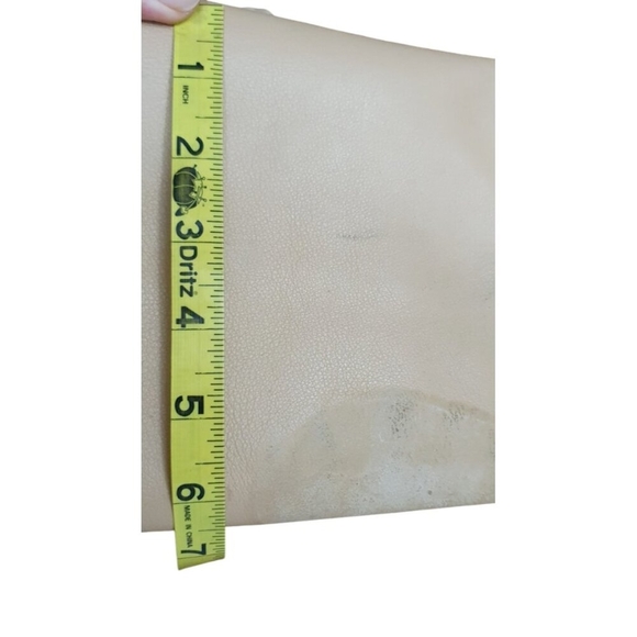 Salvatore Ferragamo Verve Leather BEG Medium - Picture 15 of 16